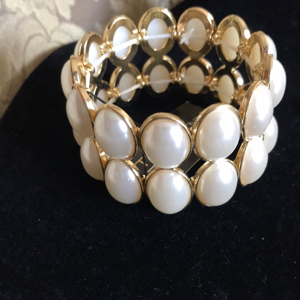 Jewelry - Picture 5 of 8